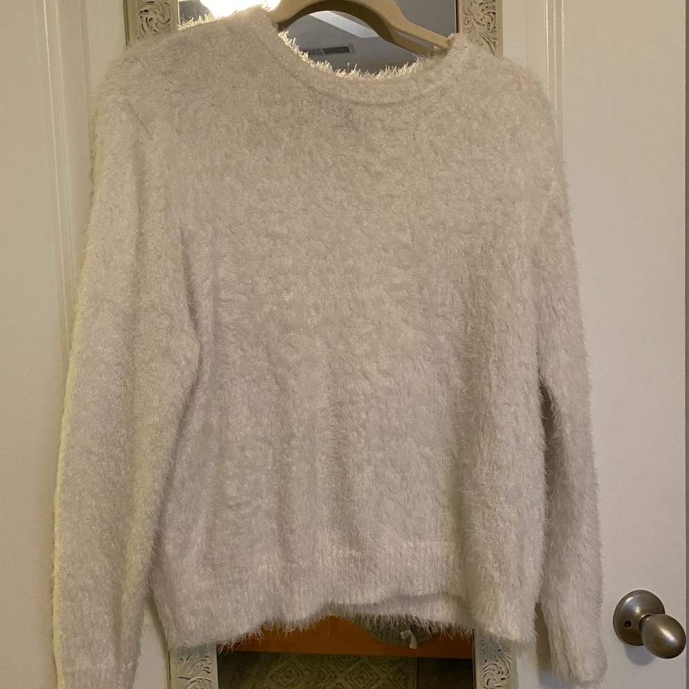 Fuzzy winter white H&M sweater
